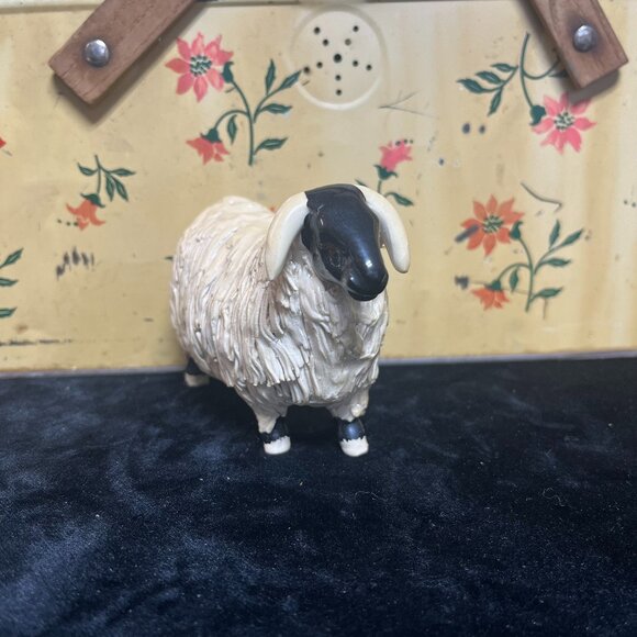 vintage sheep handmade pottery lamb - Picture 1 of 7